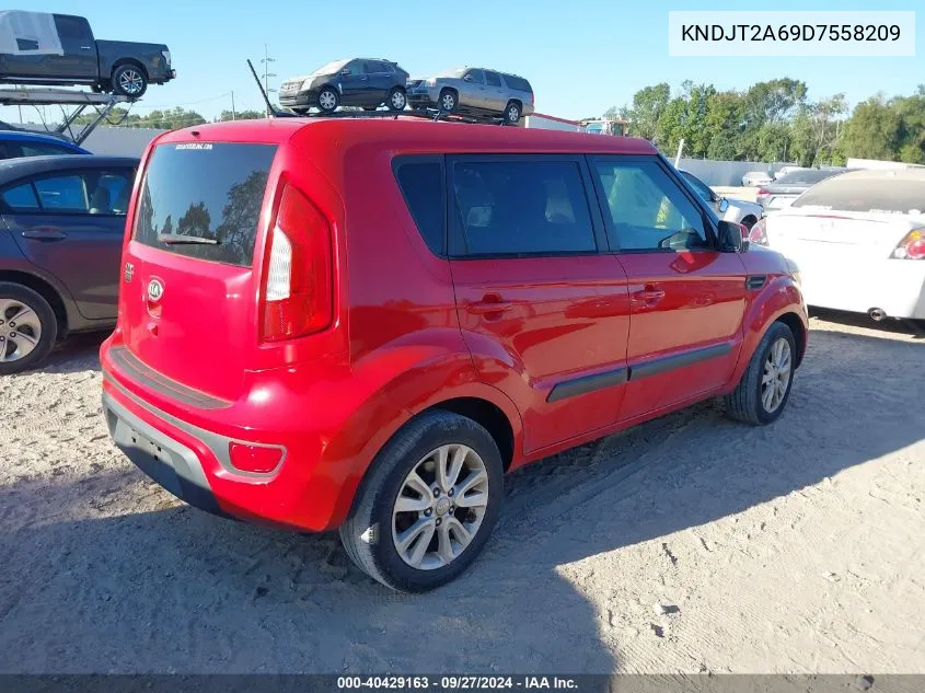 2013 Kia Soul + VIN: KNDJT2A69D7558209 Lot: 40429163