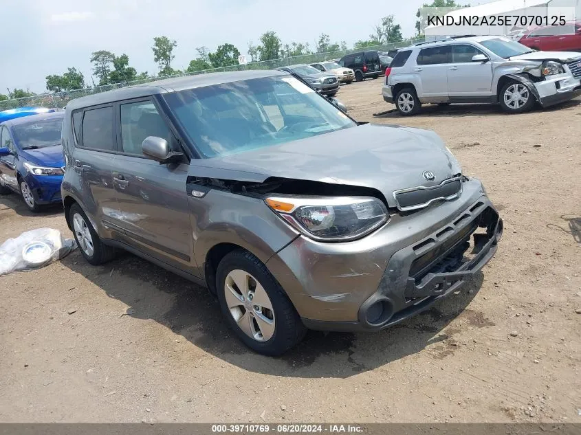 KNDJN2A25E7070125 2014 Kia Soul