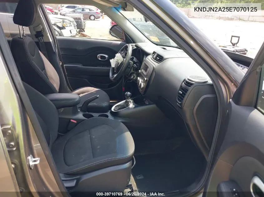 KNDJN2A25E7070125 2014 Kia Soul