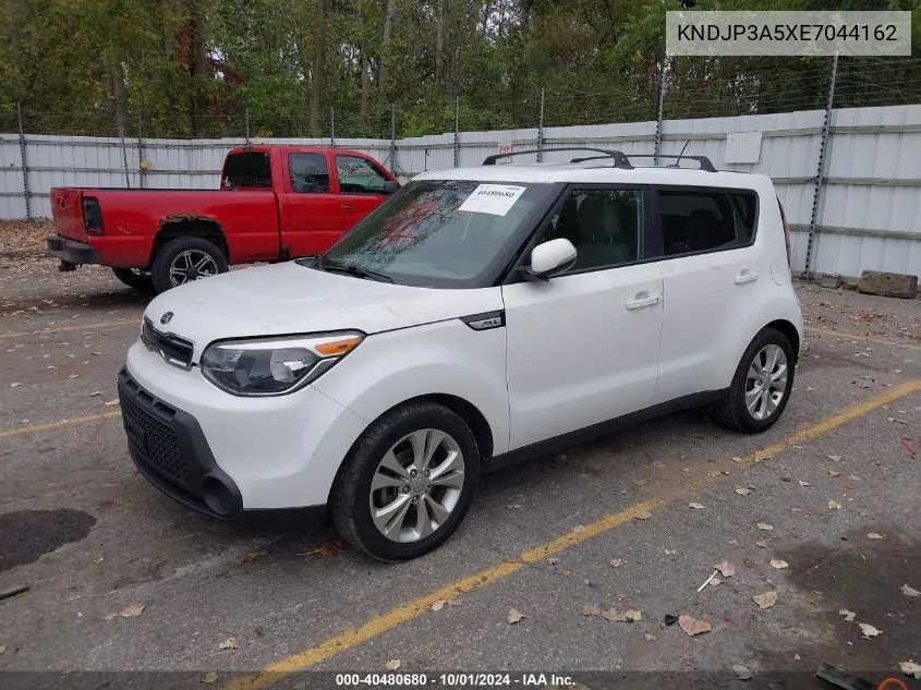 2014 Kia Soul + VIN: KNDJP3A5XE7044162 Lot: 40480680