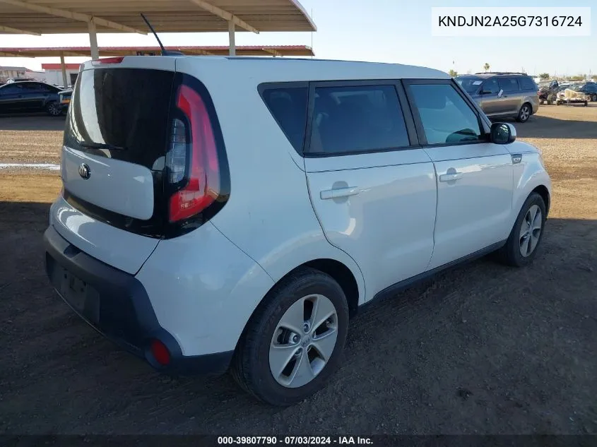 KNDJN2A25G7316724 2016 Kia Soul