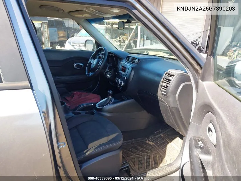 KNDJN2A26G7390203 2016 Kia Soul