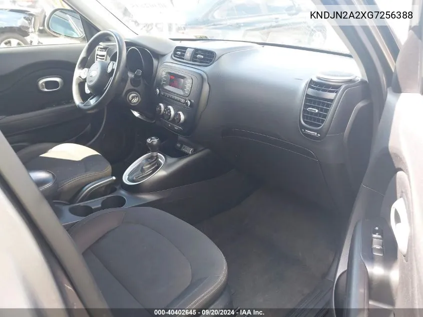 KNDJN2A2XG7256388 2016 Kia Soul