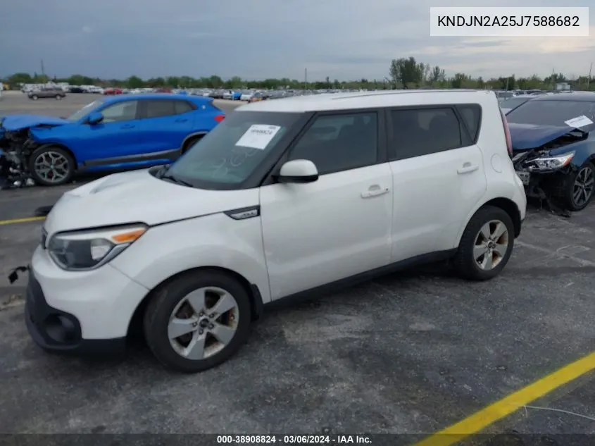 2018 Kia Soul VIN: KNDJN2A25J7588682 Lot: 38908824