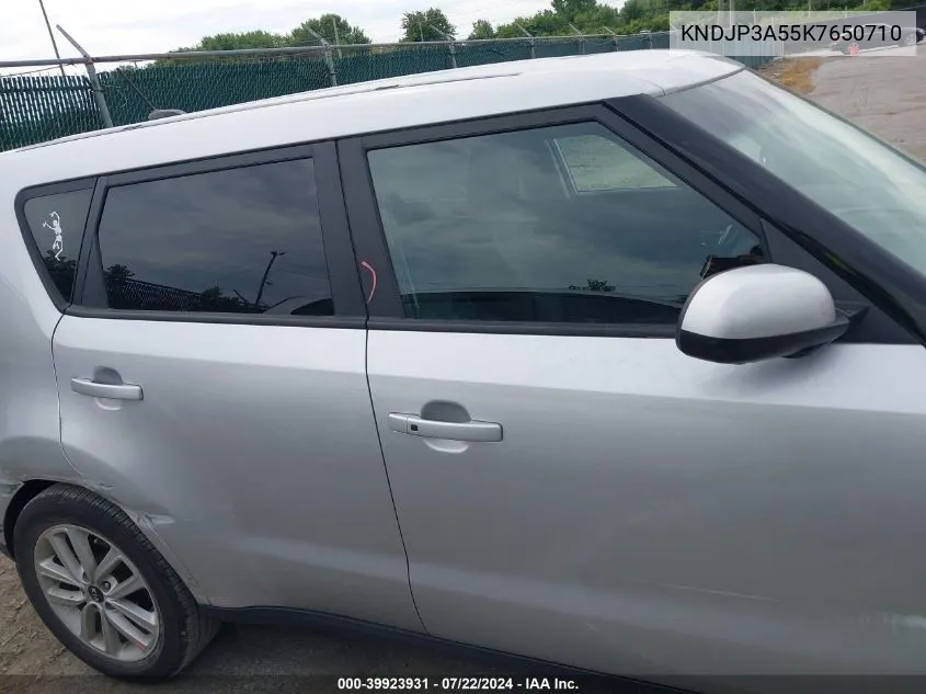 KNDJP3A55K7650710 2019 Kia Soul +