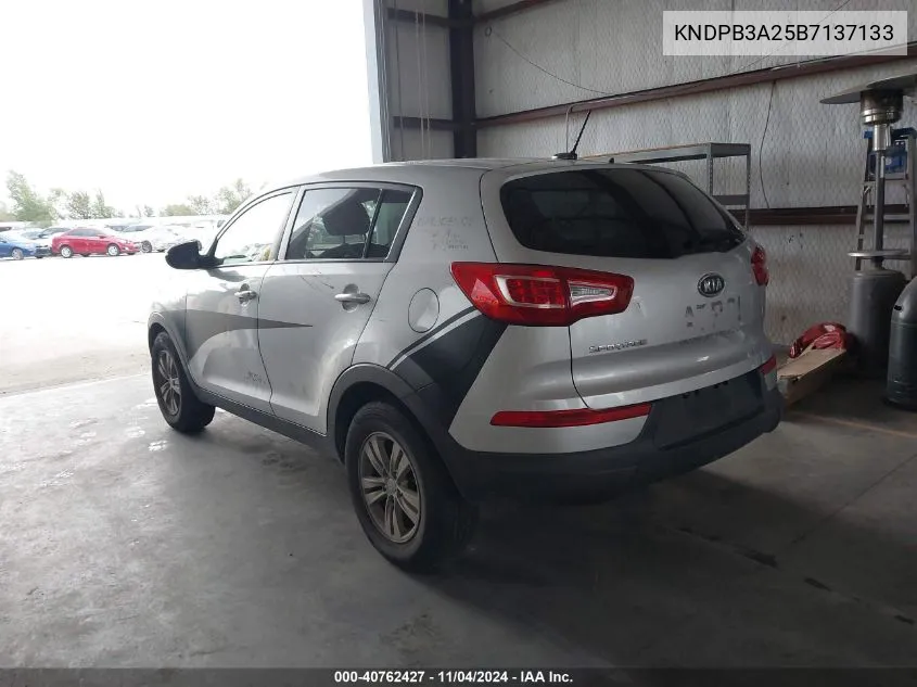 2011 Kia Sportage Lx VIN: KNDPB3A25B7137133 Lot: 40762427