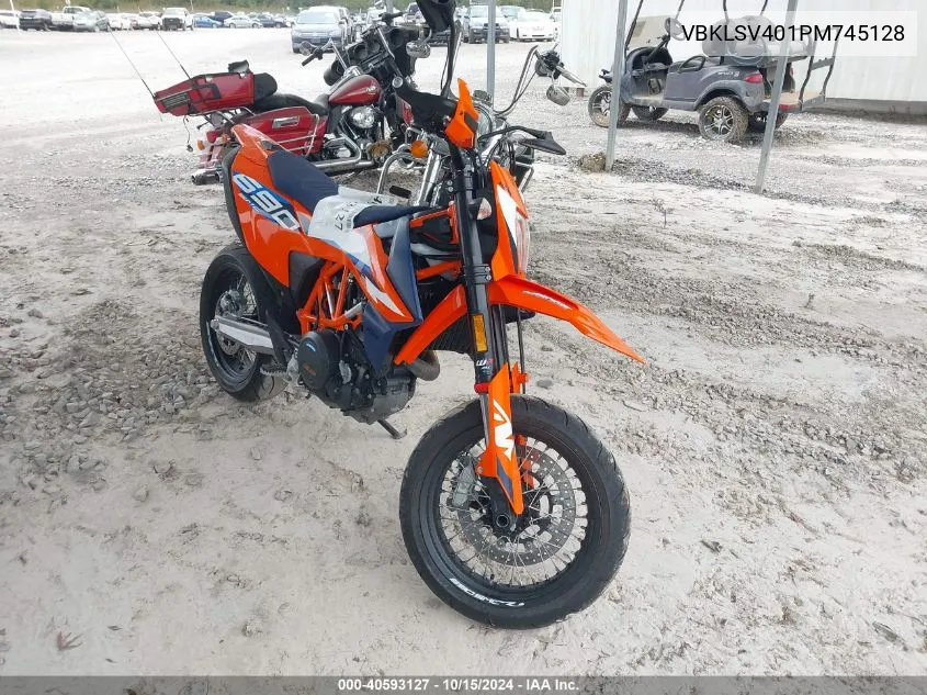 2023 Ktm 690 Smc R VIN: VBKLSV401PM745128 Lot: 40593127