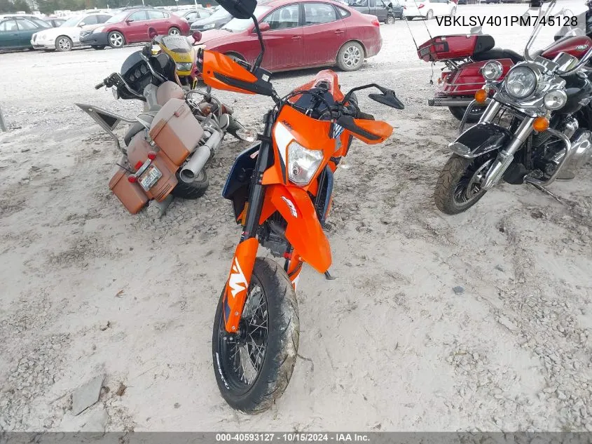 2023 Ktm 690 Smc R VIN: VBKLSV401PM745128 Lot: 40593127