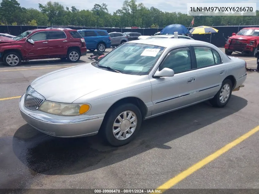 1999 Lincoln Continental VIN: 1LNHM97V0XY626670 Lot: 39986470