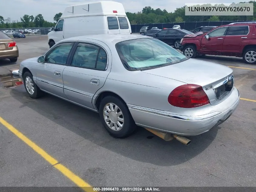 1999 Lincoln Continental VIN: 1LNHM97V0XY626670 Lot: 39986470