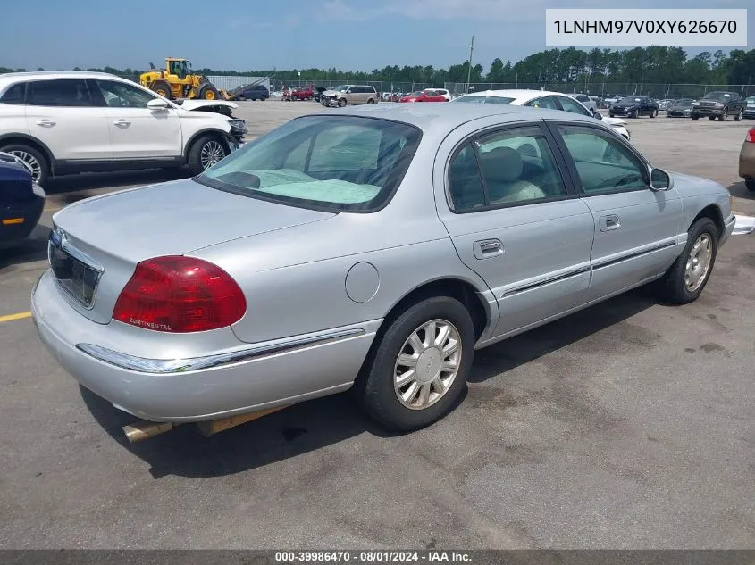 1999 Lincoln Continental VIN: 1LNHM97V0XY626670 Lot: 39986470