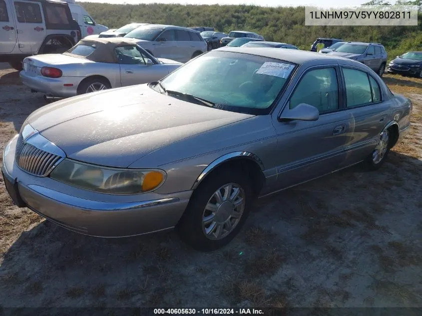 1LNHM97V5YY802811 2000 Lincoln Continental