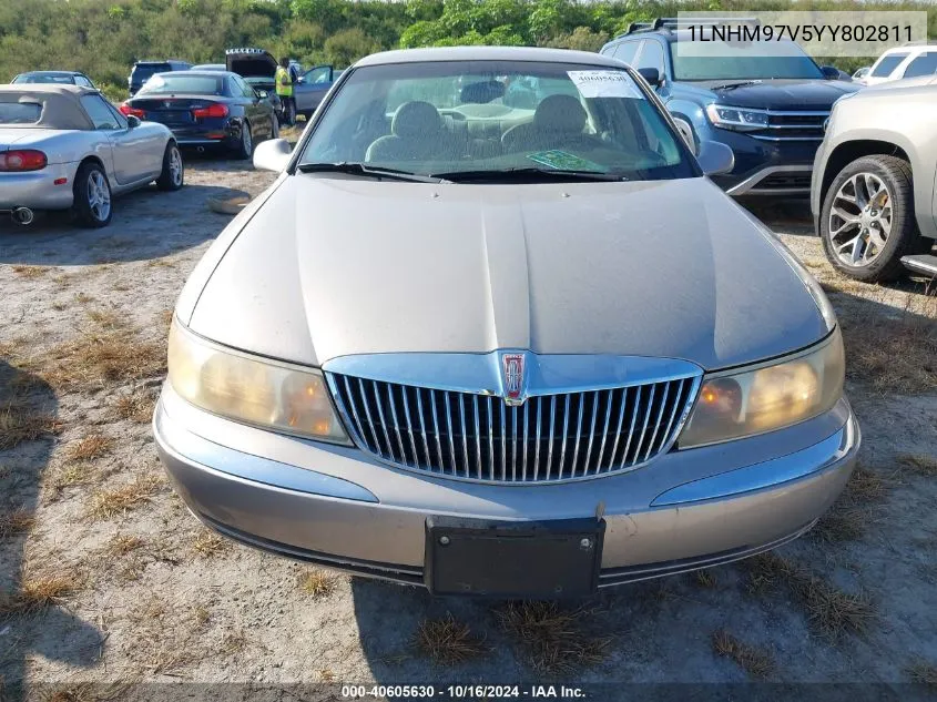 1LNHM97V5YY802811 2000 Lincoln Continental