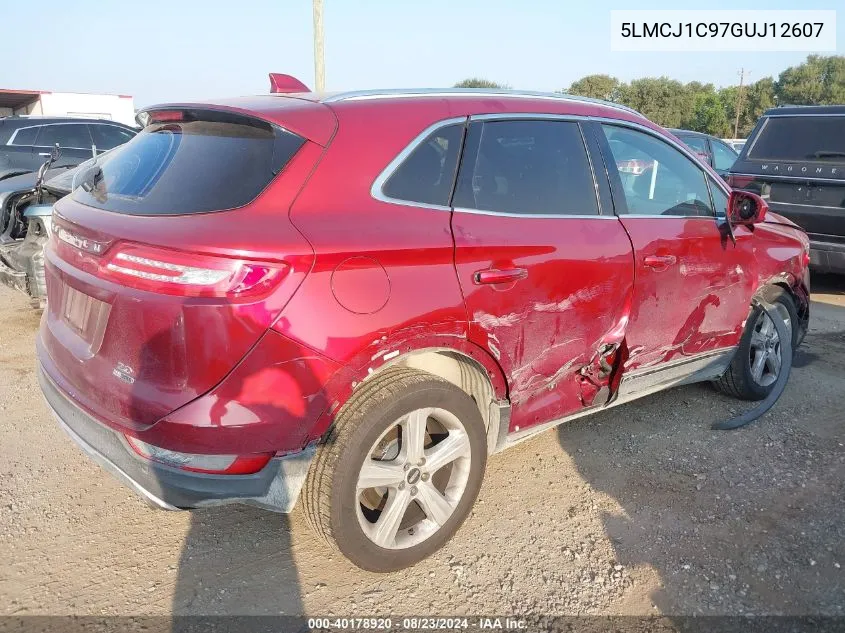 5LMCJ1C97GUJ12607 2016 Lincoln Mkc Premier