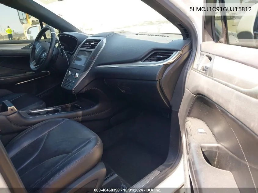 5LMCJ1C91GUJ15812 2016 Lincoln Mkc Premier