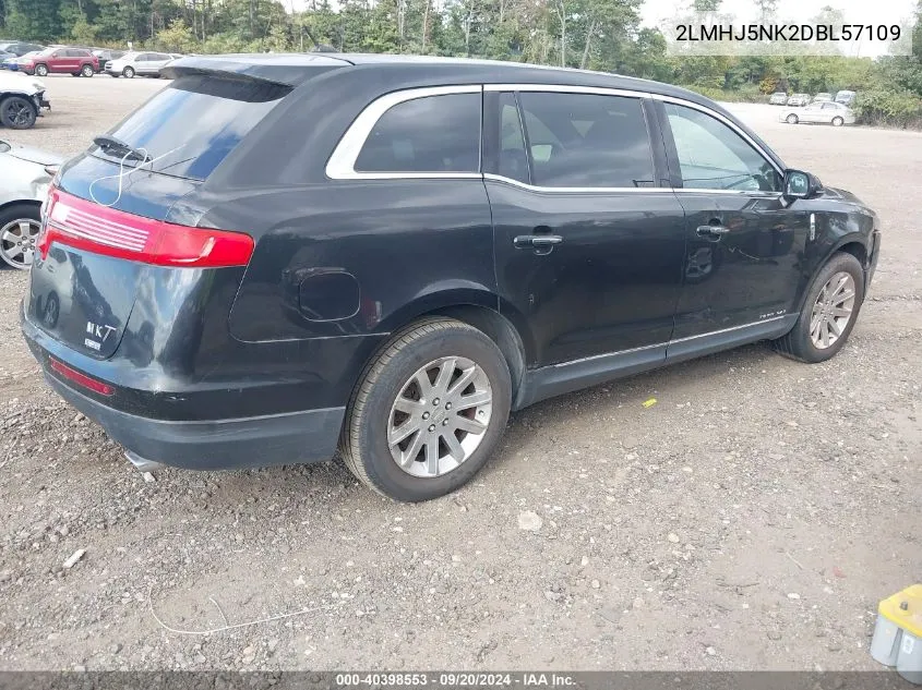 2LMHJ5NK2DBL57109 2013 Lincoln Mkt Livery