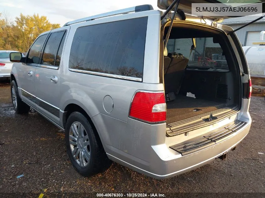 2010 Lincoln Navigator L VIN: 5LMJJ3J57AEJ06696 Lot: 40676303