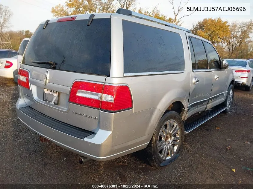 2010 Lincoln Navigator L VIN: 5LMJJ3J57AEJ06696 Lot: 40676303