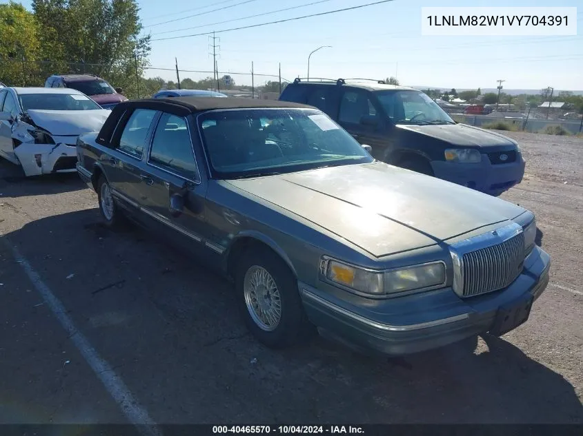 1997 Lincoln Town Car Signature VIN: 1LNLM82W1VY704391 Lot: 40465570