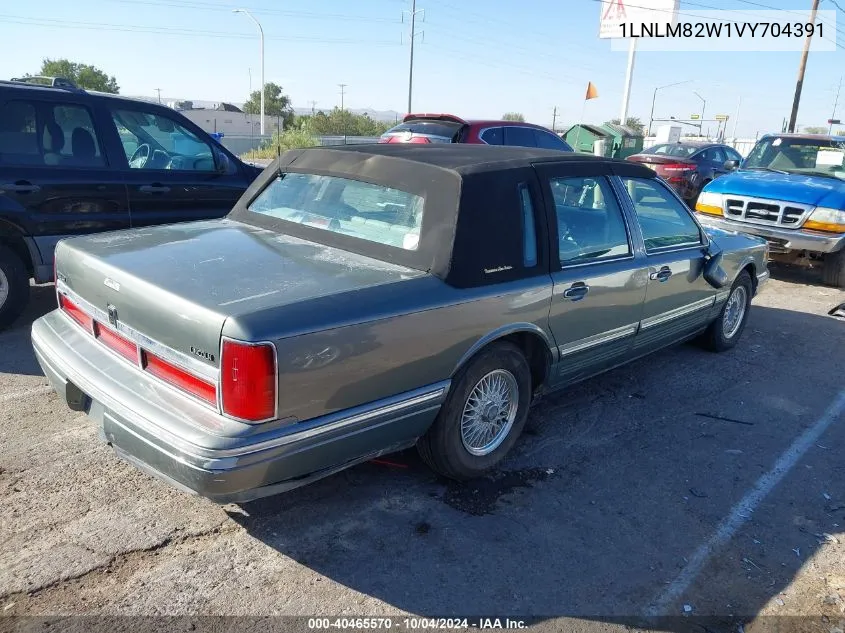 1997 Lincoln Town Car Signature VIN: 1LNLM82W1VY704391 Lot: 40465570