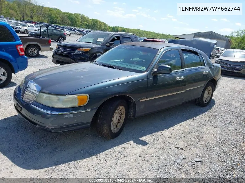 1LNFM82W7WY662744 1998 Lincoln Town Car Signature