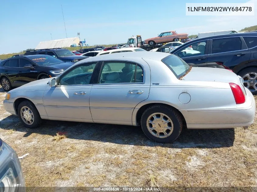 1998 Lincoln Town Car Signature VIN: 1LNFM82W2WY684778 Lot: 40608536