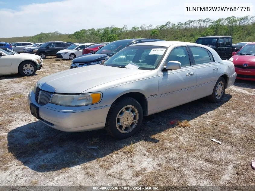 1998 Lincoln Town Car Signature VIN: 1LNFM82W2WY684778 Lot: 40608536