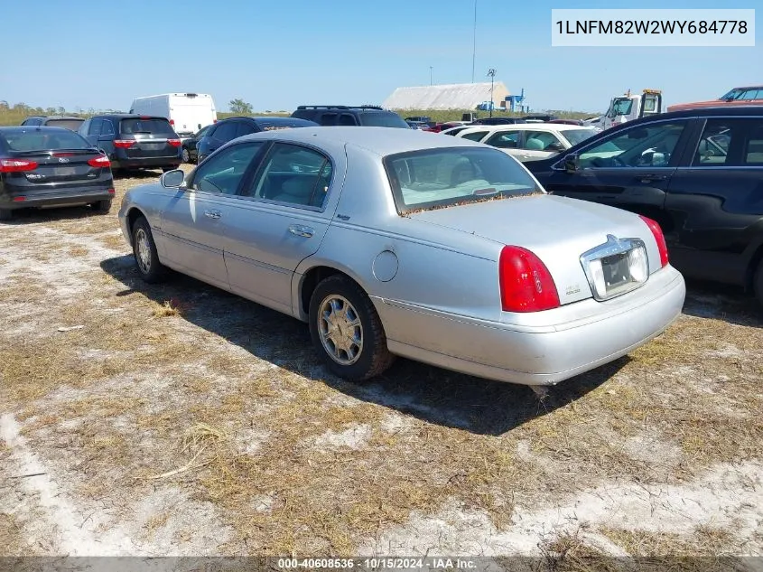 1998 Lincoln Town Car Signature VIN: 1LNFM82W2WY684778 Lot: 40608536