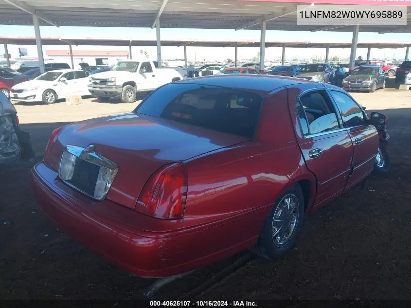 1998 Lincoln Town Car Signature VIN: 1LNFM82W0WY695889 Lot: 40625107