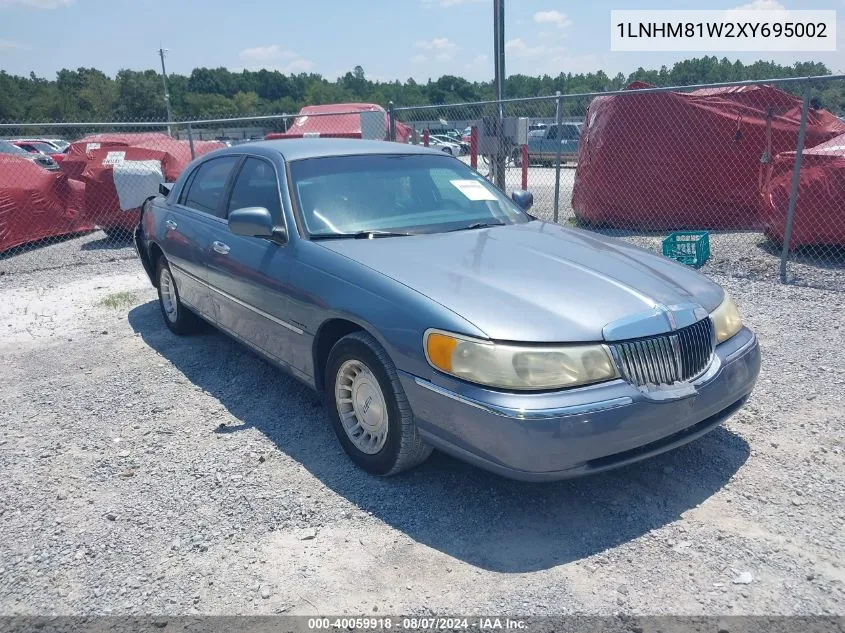 1LNHM81W2XY695002 1999 Lincoln Town Car Executive