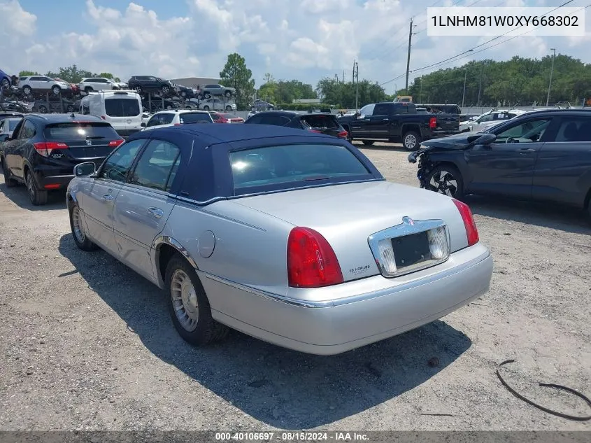 1LNHM81W0XY668302 1999 Lincoln Town Car Executive