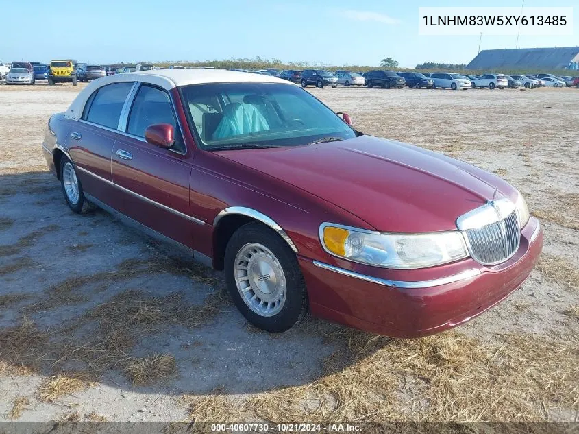 1999 Lincoln Town Car Cartier VIN: 1LNHM83W5XY613485 Lot: 40607730