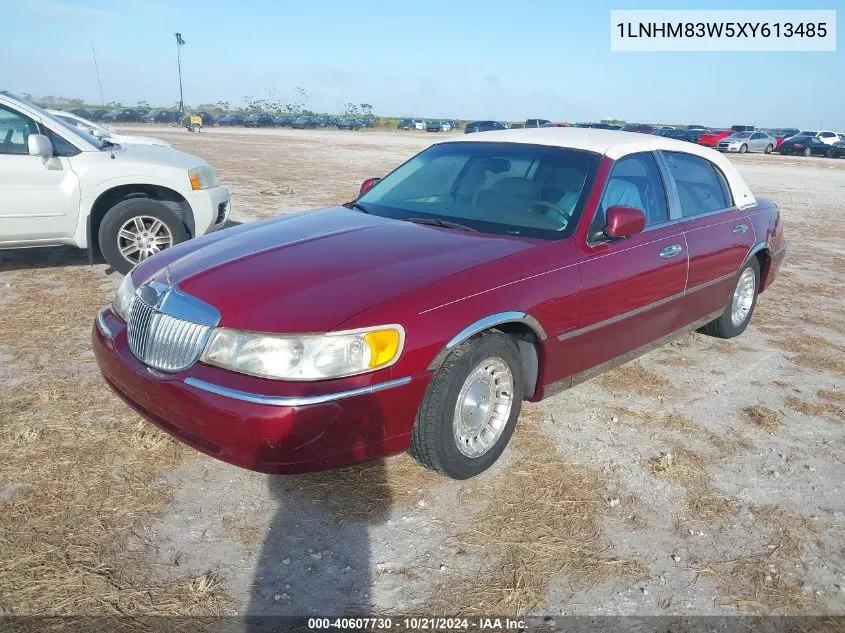 1999 Lincoln Town Car Cartier VIN: 1LNHM83W5XY613485 Lot: 40607730