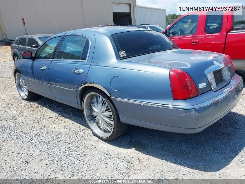 2000 Lincoln Town Car Executive VIN: 1LNHM81W4YY937287 Lot: 40137833