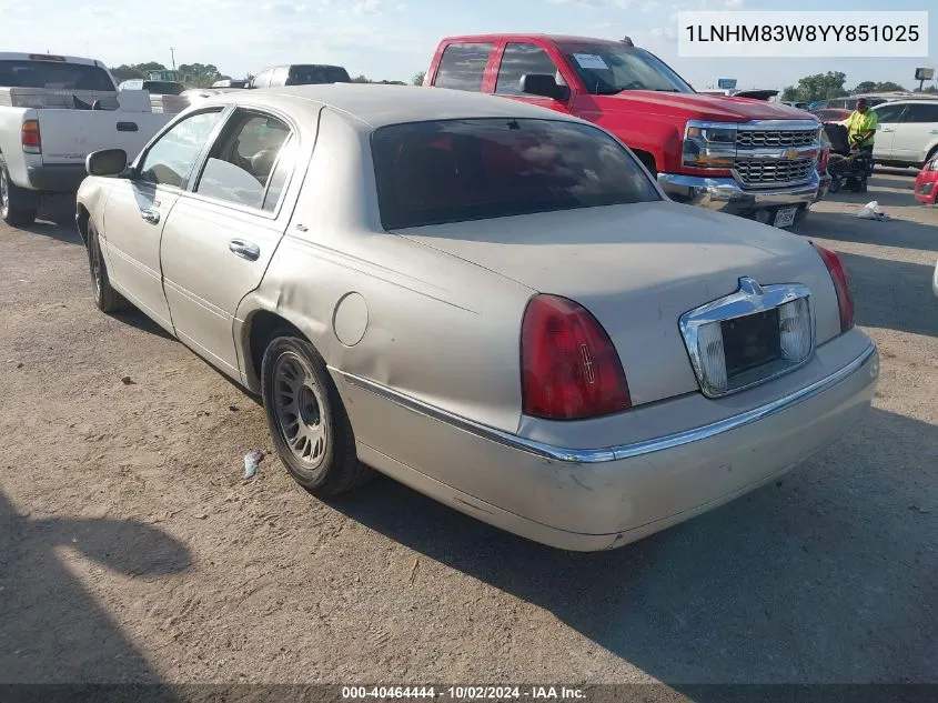 2000 Lincoln Town Car Cartier VIN: 1LNHM83W8YY851025 Lot: 40464444