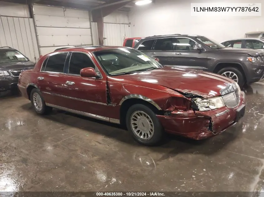 2000 Lincoln Town Car Cartier VIN: 1LNHM83W7YY787642 Lot: 40635380