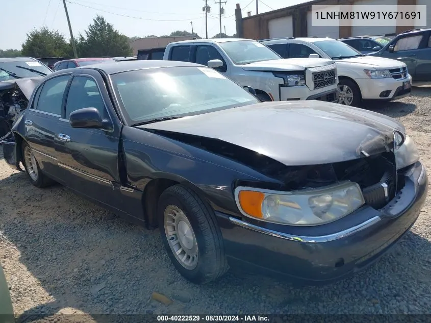 2001 Lincoln Town Car Executive VIN: 1LNHM81W91Y671691 Lot: 40222529