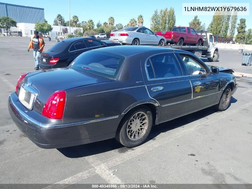 1LNHM82WX1Y679636 2001 Lincoln Town Car Signature