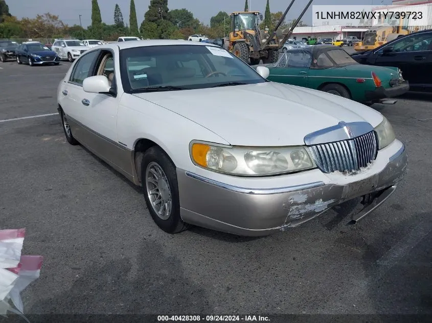 2001 Lincoln Town Car Signature VIN: 1LNHM82WX1Y739723 Lot: 40428308