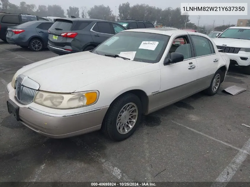 2001 Lincoln Town Car Signature VIN: 1LNHM82W21Y637350 Lot: 40695924