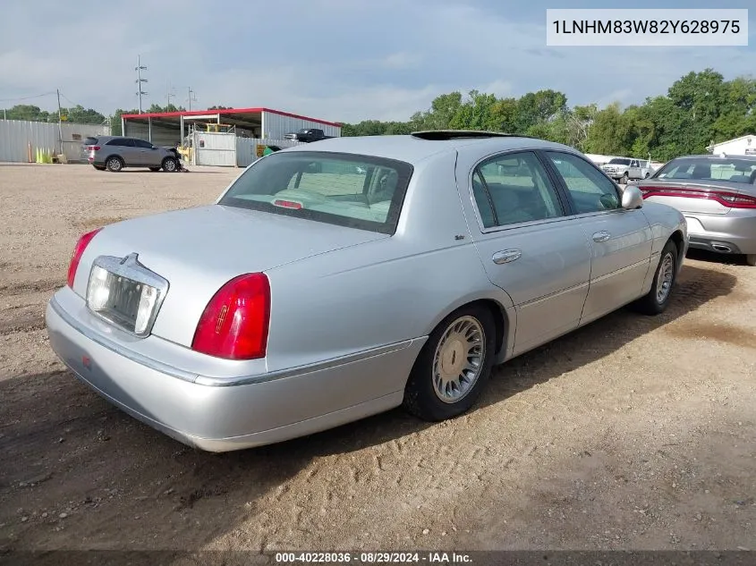 2002 Lincoln Town Car Cartier VIN: 1LNHM83W82Y628975 Lot: 40228036