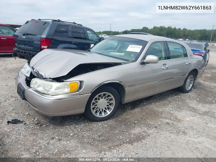 1LNHM82W62Y661863 2002 Lincoln Town Car Signature