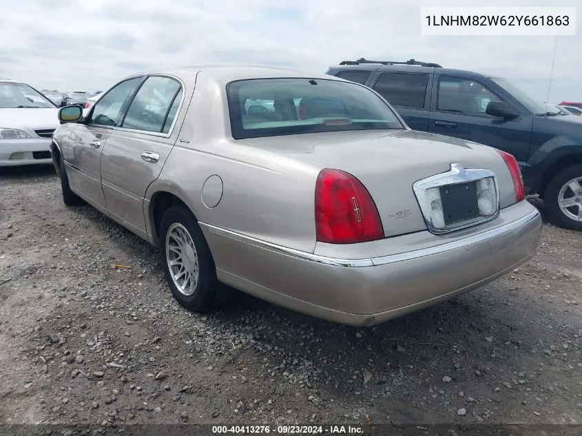 1LNHM82W62Y661863 2002 Lincoln Town Car Signature