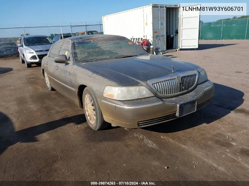 2003 Lincoln Town Car Executive VIN: 1LNHM81W93Y606701 Lot: 39874263