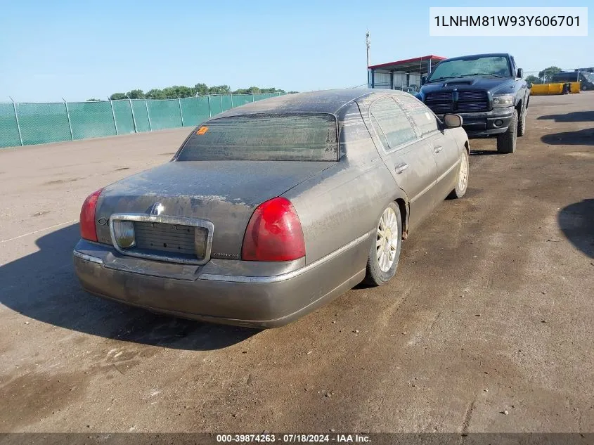 2003 Lincoln Town Car Executive VIN: 1LNHM81W93Y606701 Lot: 39874263