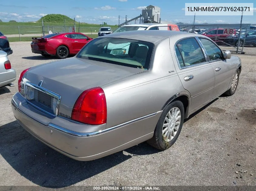 2003 Lincoln Town Car Signature VIN: 1LNHM82W73Y624371 Lot: 39920524