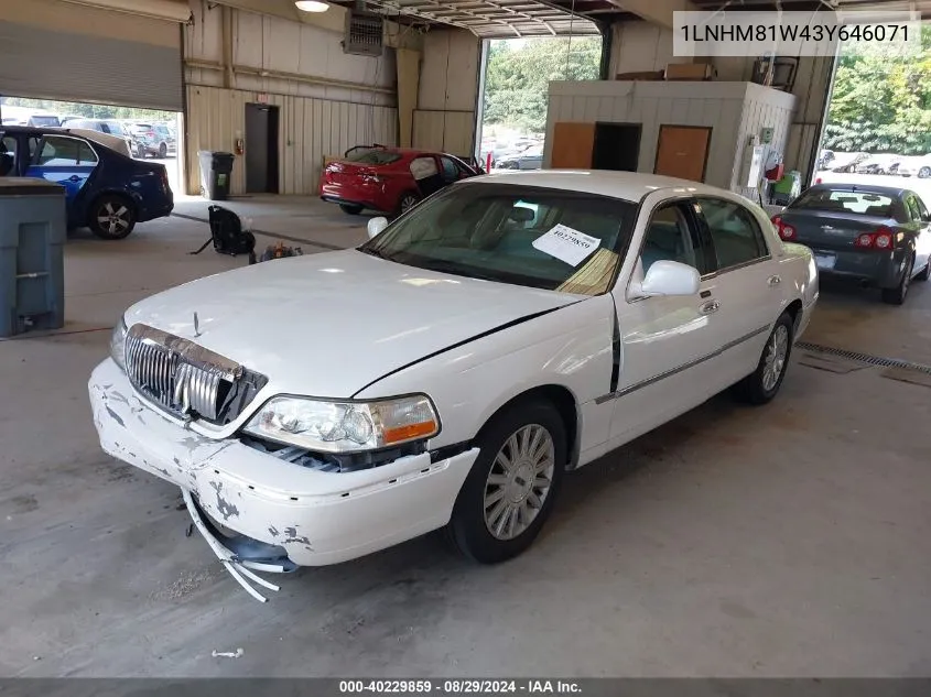 2003 Lincoln Town Car Executive VIN: 1LNHM81W43Y646071 Lot: 40229859