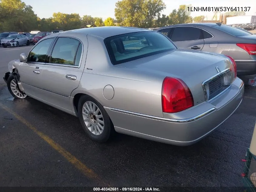 2003 Lincoln Town Car Executive VIN: 1LNHM81W53Y641137 Lot: 40342681