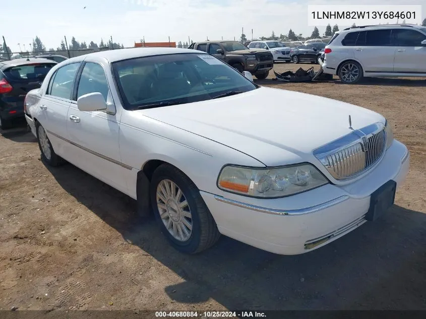 2003 Lincoln Town Car Signature VIN: 1LNHM82W13Y684601 Lot: 40680884