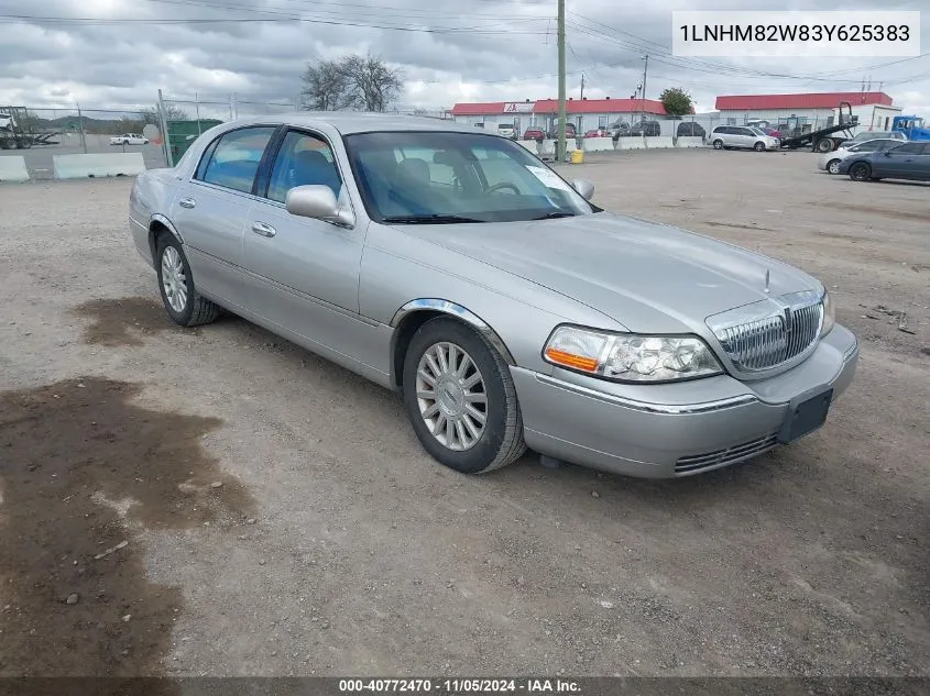 2003 Lincoln Town Car Signature VIN: 1LNHM82W83Y625383 Lot: 40772470